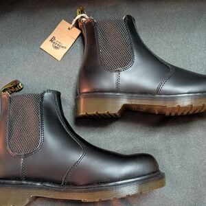 Dr. Martens Men’s Black Chelsea Boots
